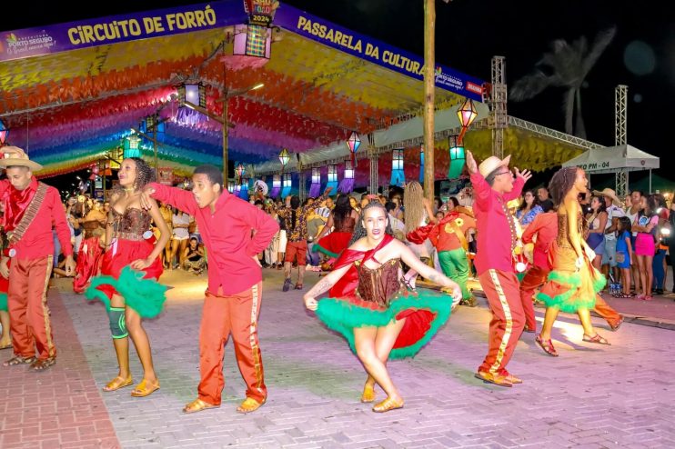 2º DIA DE SÃO JOÃO EM PORTO SEGURO: FESTA BOA DE ARRASTA-PÉ NA PASSARELA DA CULTURA E DISTRITOS 15