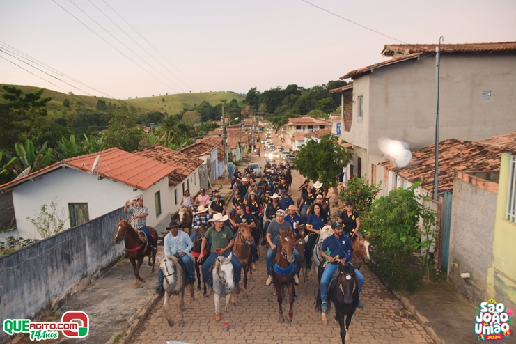 Primeiro dia do São João da União 2024 contou com grande cavalgada e show com 100 Parea 7