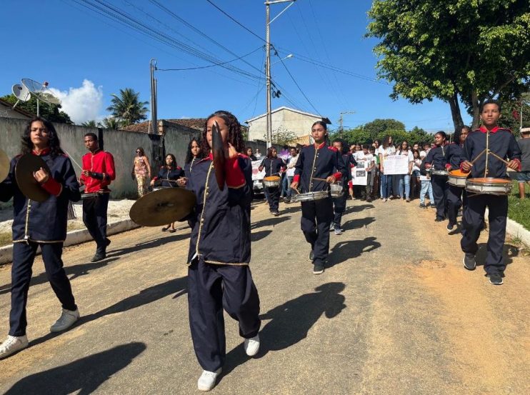 Prefeitura de Eunápolis promove caminhada de combate ao abuso e exploração sexual da criança e do adolescente 17