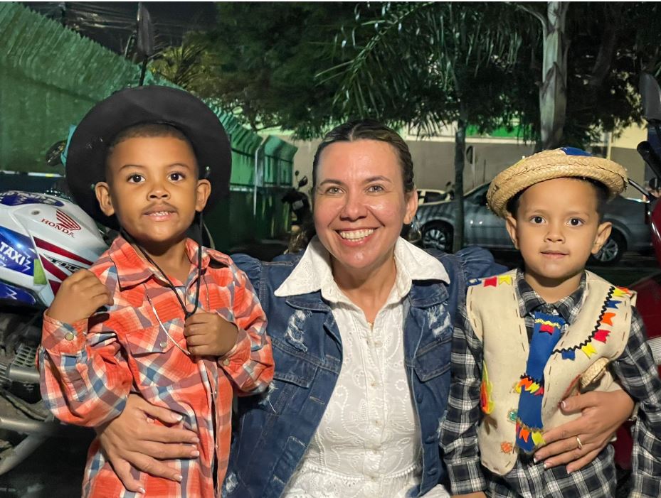 Prefeita Cordélia participa de festa junina no CEMEI Flora Sales e é recebida calorosamente 7