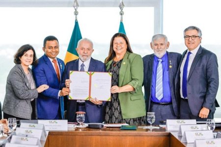 Lula sanciona lei que prioriza cuidado e qualidade de vida a pacientes com Alzheimer 10