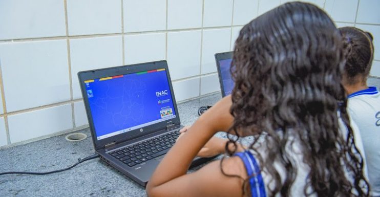 Fust: Edital para empresas participarem do programa Escolas Conectadas acaba na próxima terça-feira (25) 4