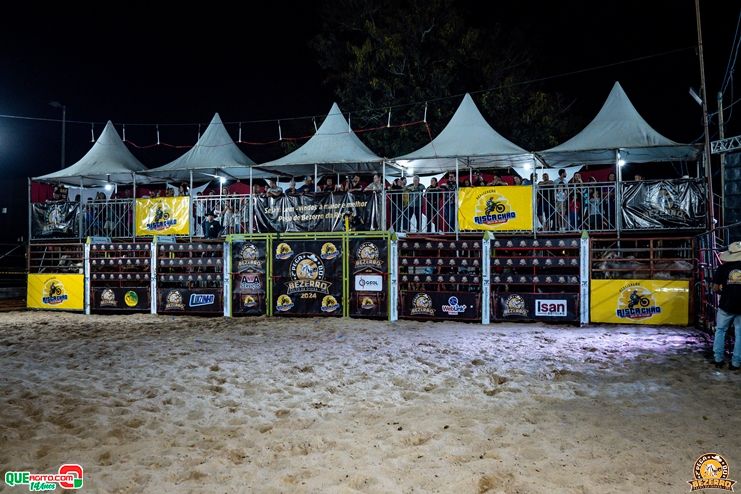 Arena lotada na primeira noite do 1º Salto Rodeio Show 6