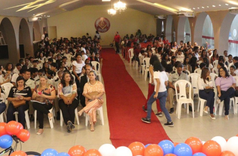 Polícia Militar realiza solenidade de formatura do Programa Educacional de Resistência às Drogas e Violência 6