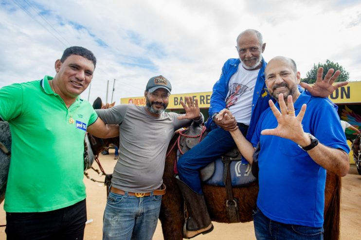 Pré-candidato a prefeito, Robério prestigia eventos no Ponto Bahia e Ponto Maneca 18