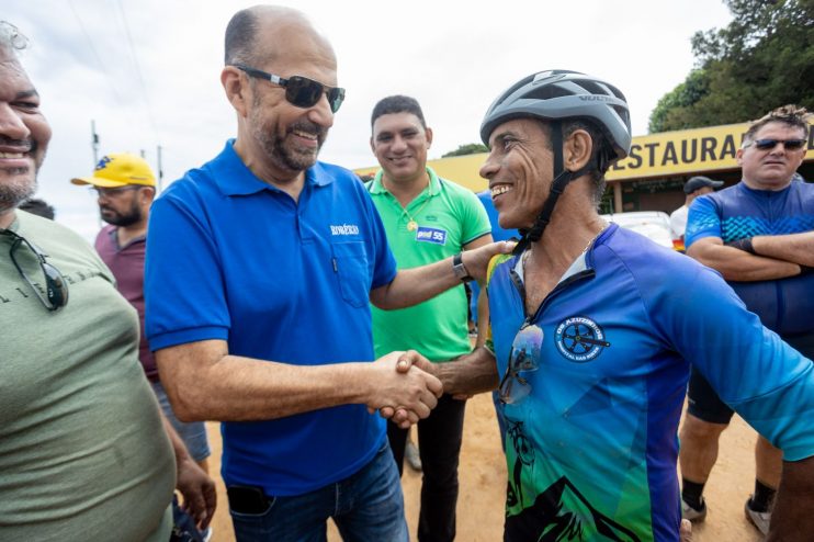 Pré-candidato a prefeito, Robério prestigia eventos no Ponto Bahia e Ponto Maneca 8