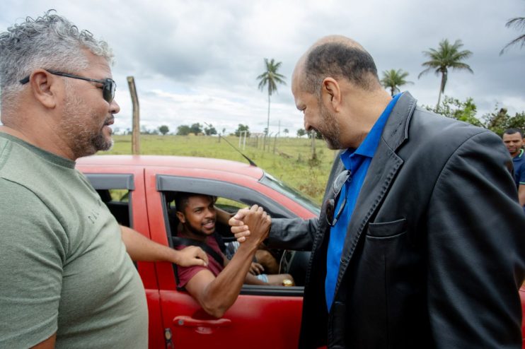 Pré-candidato a prefeito, Robério prestigia eventos no Ponto Bahia e Ponto Maneca 7