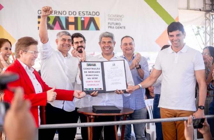 Governador Jerônimo Rodrigues e Prefeito Agnelo Santos celebram aniversário de Cabrália, 191 anos com grande pacote de obras e serviços para a população 22