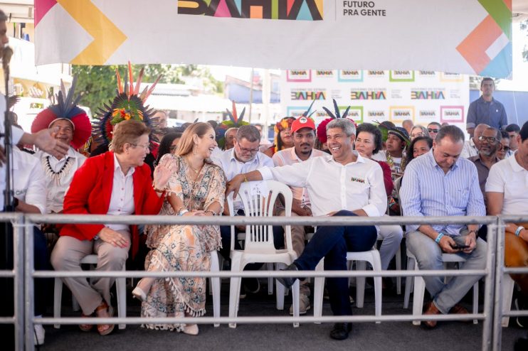 Governador Jerônimo Rodrigues e Prefeito Agnelo Santos celebram aniversário de Cabrália, 191 anos com grande pacote de obras e serviços para a população 10