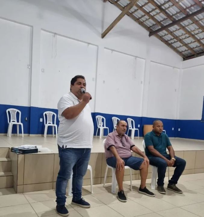 Pré-candidato Iêdo Elias discute plano de governo em reunião com professores e funcionários da educação municipal 7