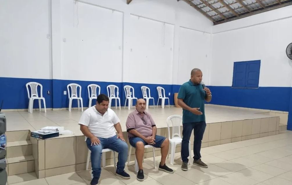 Pré-candidato Iêdo Elias discute plano de governo em reunião com professores e funcionários da educação municipal 6