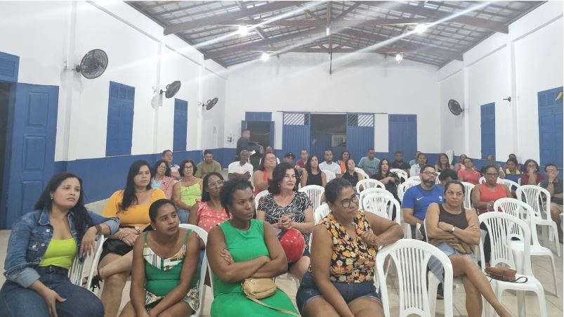 Pré-candidato Iêdo Elias discute plano de governo em reunião com professores e funcionários da educação municipal 8