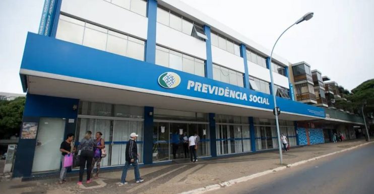 Servidores do INSS entram em greve por tempo indeterminado 4