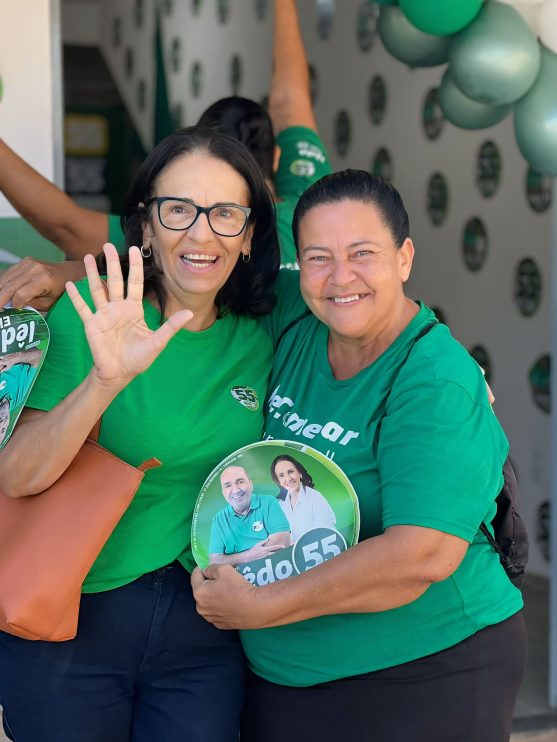 Grande Sucesso do Adesivaço em Belmonte: Juventude Lidera Movimento Popular em Apoio a Iêdo Elias e Alice Britto 13