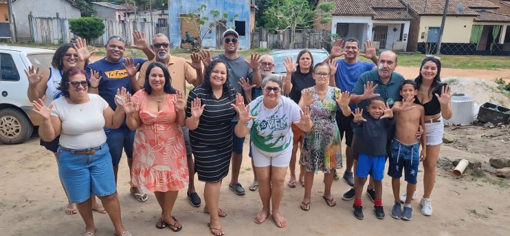 Grande Sucesso do Adesivaço em Belmonte: Juventude Lidera Movimento Popular em Apoio a Iêdo Elias e Alice Britto 25