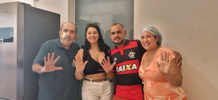 Grande Sucesso do Adesivaço em Belmonte: Juventude Lidera Movimento Popular em Apoio a Iêdo Elias e Alice Britto 28