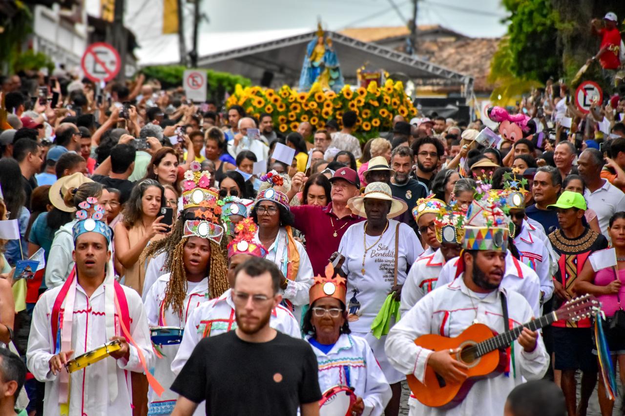 Fé e Tradição: Festejos de Nossa Senhora D'Ajuda mobilizam multidões 9