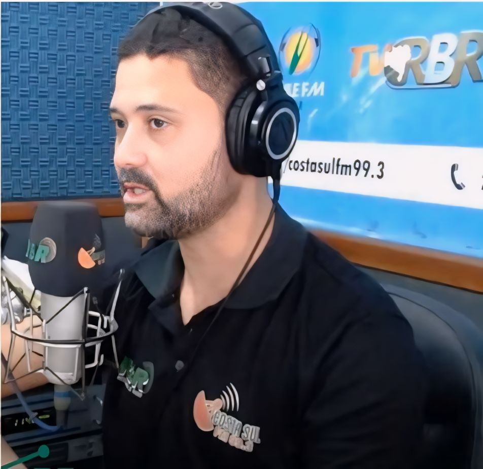 Candidato a Prefeito de Belmonte Iêdo Elias concede entrevista à rádio Costa Sul FM em Canavieiras 5