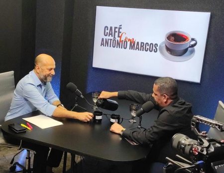 Robério Oliveira fala de sua trajetória na política no PodCast Café com Antônio Marcos 4