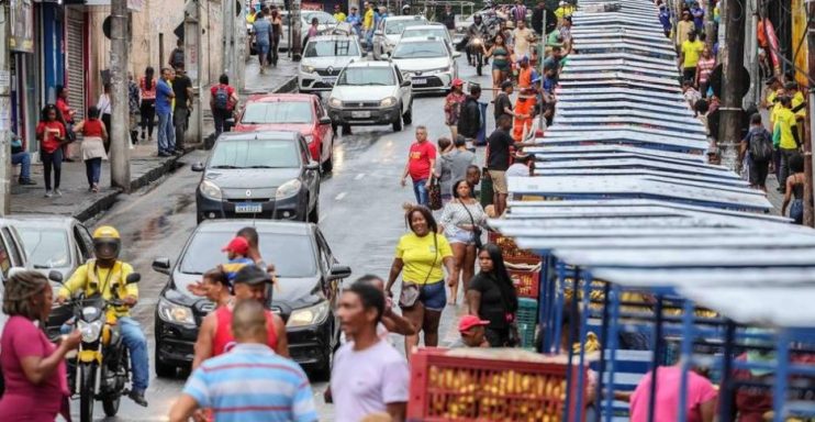 IBGE diz que população da Bahia começará a diminuir em 2035; estado terá a 4ª maior queda do país 4