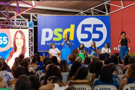 Centenas de mulheres se reúnem em apoio à candidatura de Cláudia à prefeita de Porto Seguro 10