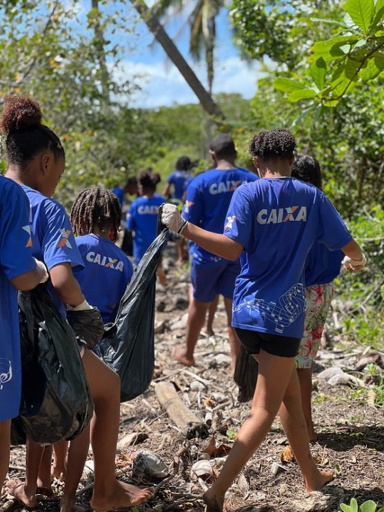 Belmonte: Projeto a Música é o Remédio da Alma realiza ação no Dia Mundial da Limpeza 22