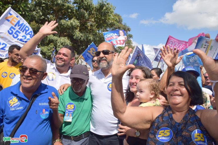 Robério arrasta multidão em caminhada e visita à feira do Juca Rosa neste domingo 19