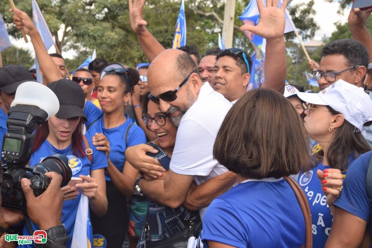 Robério arrasta multidão em caminhada e visita à feira do Juca Rosa neste domingo 22