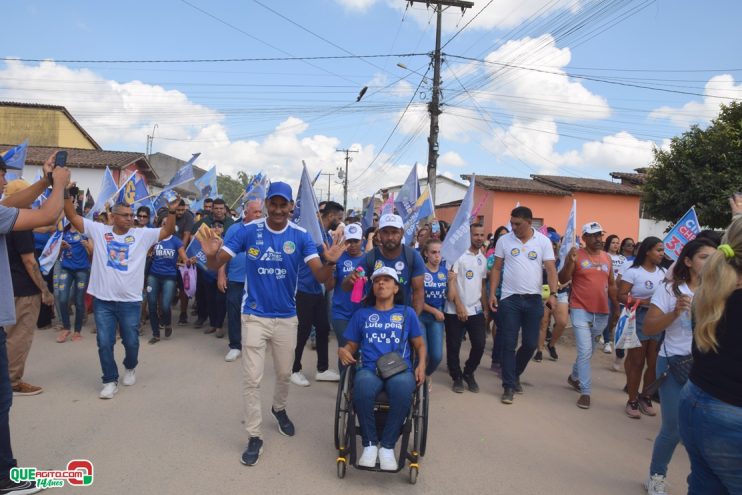 Robério arrasta multidão em caminhada e visita à feira do Juca Rosa neste domingo 32