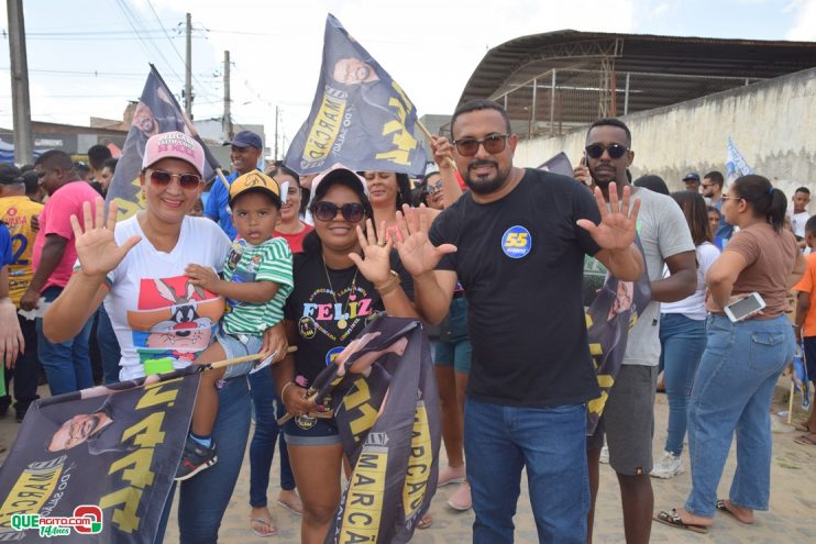 Robério arrasta multidão em caminhada e visita à feira do Juca Rosa neste domingo 58