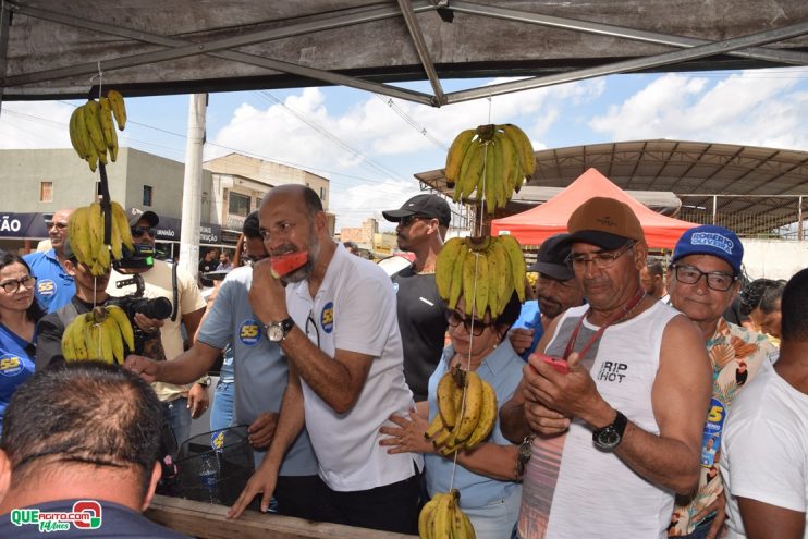 Robério arrasta multidão em caminhada e visita à feira do Juca Rosa neste domingo 64