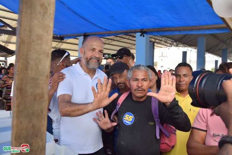 Robério arrasta multidão em caminhada e visita à feira do Juca Rosa neste domingo 72