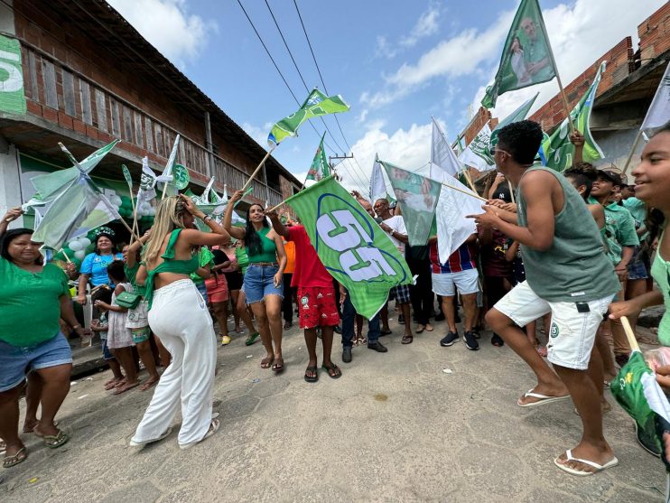 Barrolândia: Iêdo Elias Realiza Adesivaço e Fortalece Campanha em Belmonte 19