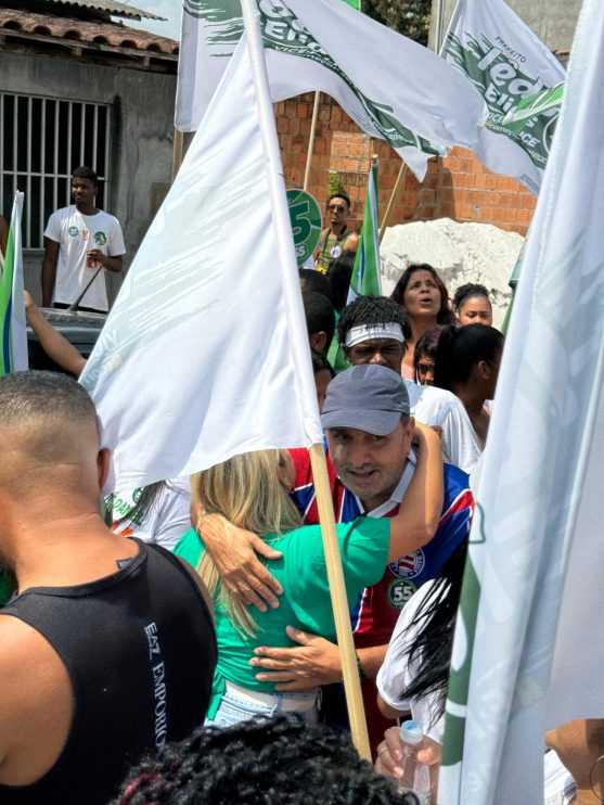 Barrolândia: Iêdo Elias Realiza Adesivaço e Fortalece Campanha em Belmonte 9