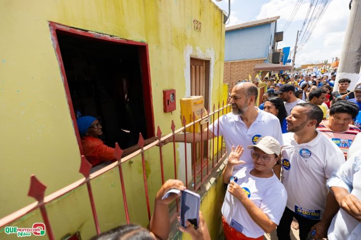 Robério arrasta multidão em caminhada e visita à feira do Juca Rosa neste domingo 78