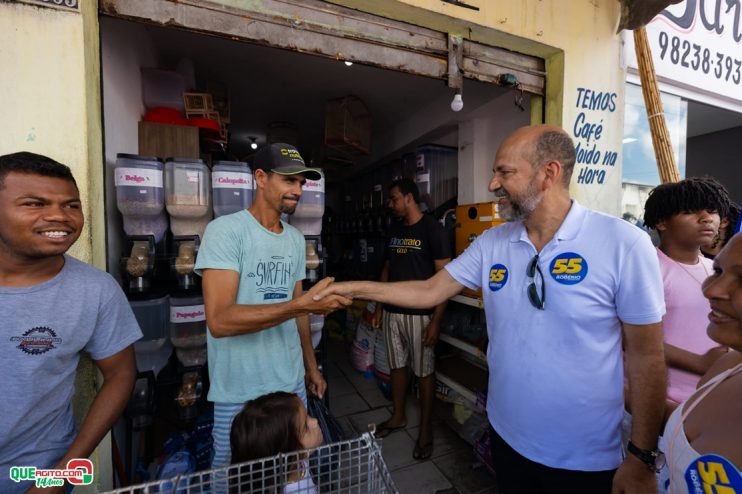 Robério arrasta multidão em caminhada e visita à feira do Juca Rosa neste domingo 80