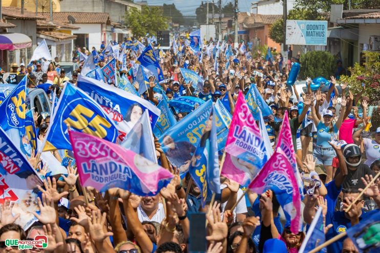 Robério arrasta multidão em caminhada e visita à feira do Juca Rosa neste domingo 82