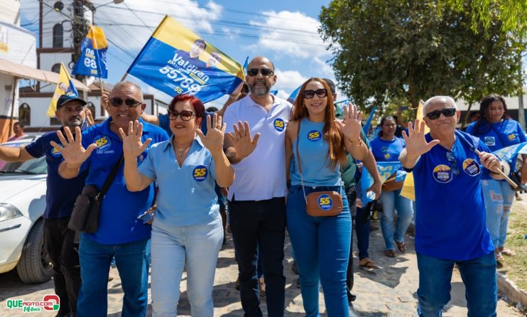 Robério arrasta multidão em caminhada e visita à feira do Juca Rosa neste domingo 84