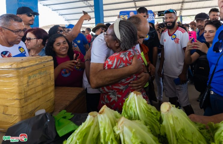 Robério arrasta multidão em caminhada e visita à feira do Juca Rosa neste domingo 88