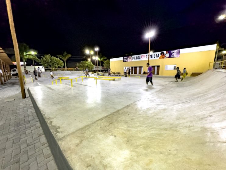 Praça da Família é inaugurada no coração do Baianão 45