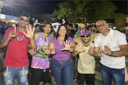 Itapebi: Norma Queiroz a caminho da vitória reúne multidão em caminhada 26