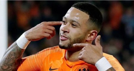 Corinthians acerta contratação do atacante Memphis Depay, 2º maior artilheiro da Holanda 53