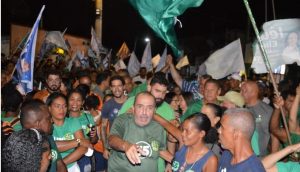 Iêdo Elias realiza grande caminhada de encerramento de campanha na sede do município de Belmonte 2