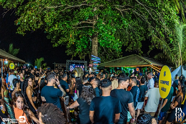 Muita gente bonita e alto astral no Pagode Prime da cabana Area Beach 4