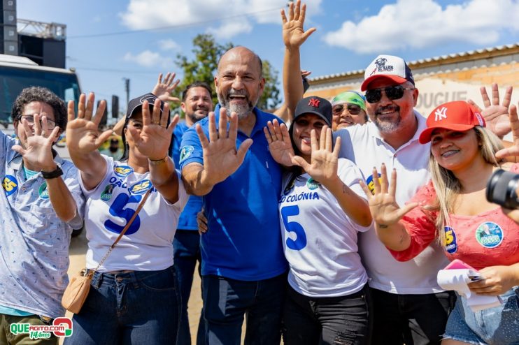 Em caminhada na Colônia com candidatos a vereador, Robério é aclamado pela população 10