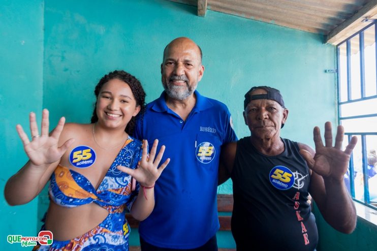 Em caminhada na Colônia com candidatos a vereador, Robério é aclamado pela população 14