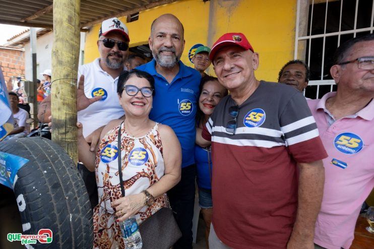 Em caminhada na Colônia com candidatos a vereador, Robério é aclamado pela população 18