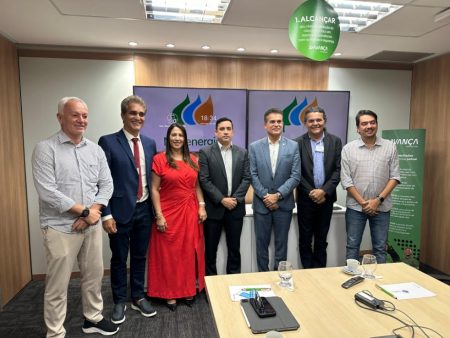 Deputada Estadual Cláudia Oliveira discute investimentos com a Coelba para garantir energia de qualidade no verão 8