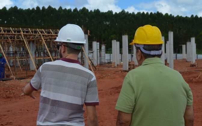 Prefeito eleito de Belmonte visita obras de unidade escolar de tempo integral em Barrolândia 5