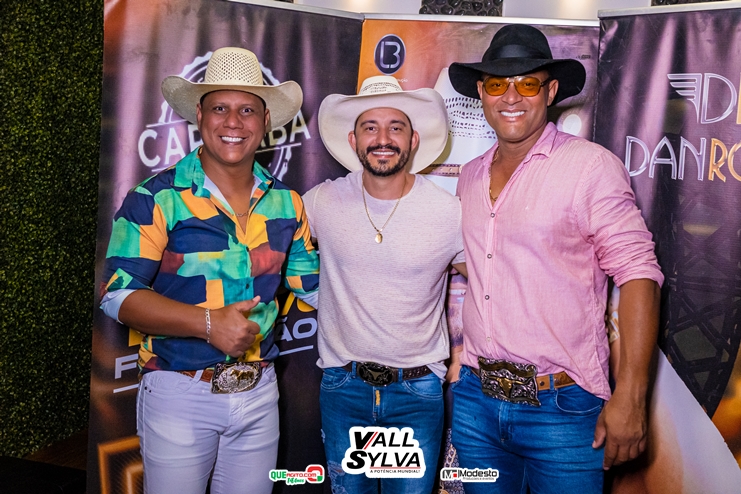 Show de Vall Sylva lota a Barra Music em Linhares 7